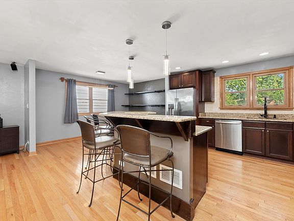 5th image of 17707 71st Ave