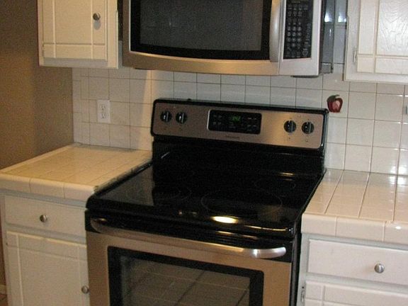 4th image of 321 W Grand Teton Ct