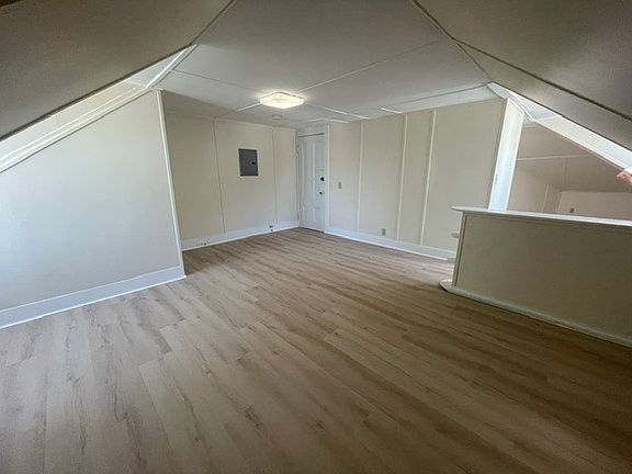 2nd image of 23 Poplar St APT 5