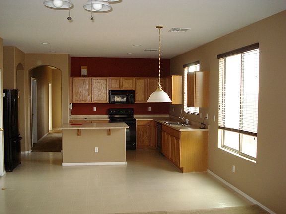 3rd image of 1298 E Catino Ct