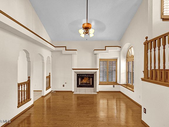 4th image of 12188 Amstater Cir