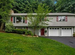 7 Pavia Pl, Framingham, MA 01702