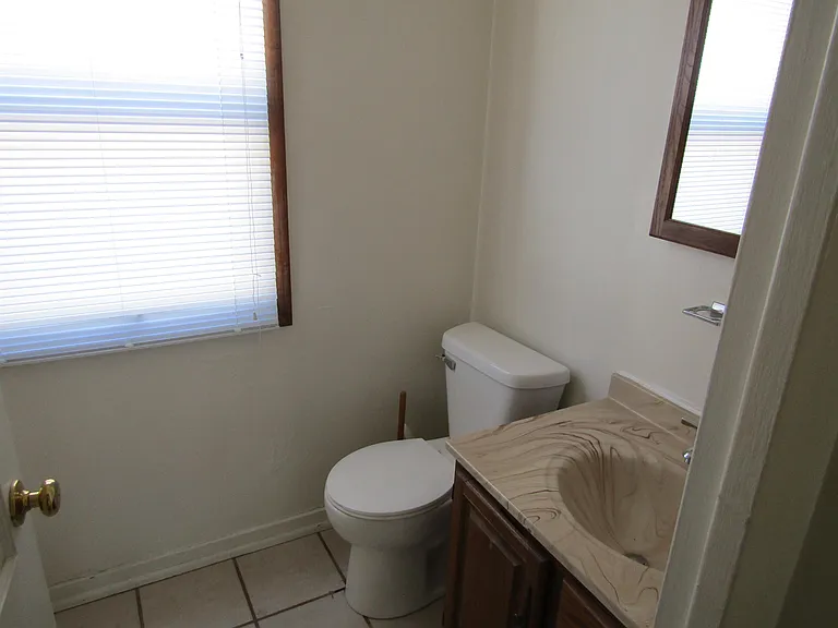 2025 Ogilby Rd — Photo 9