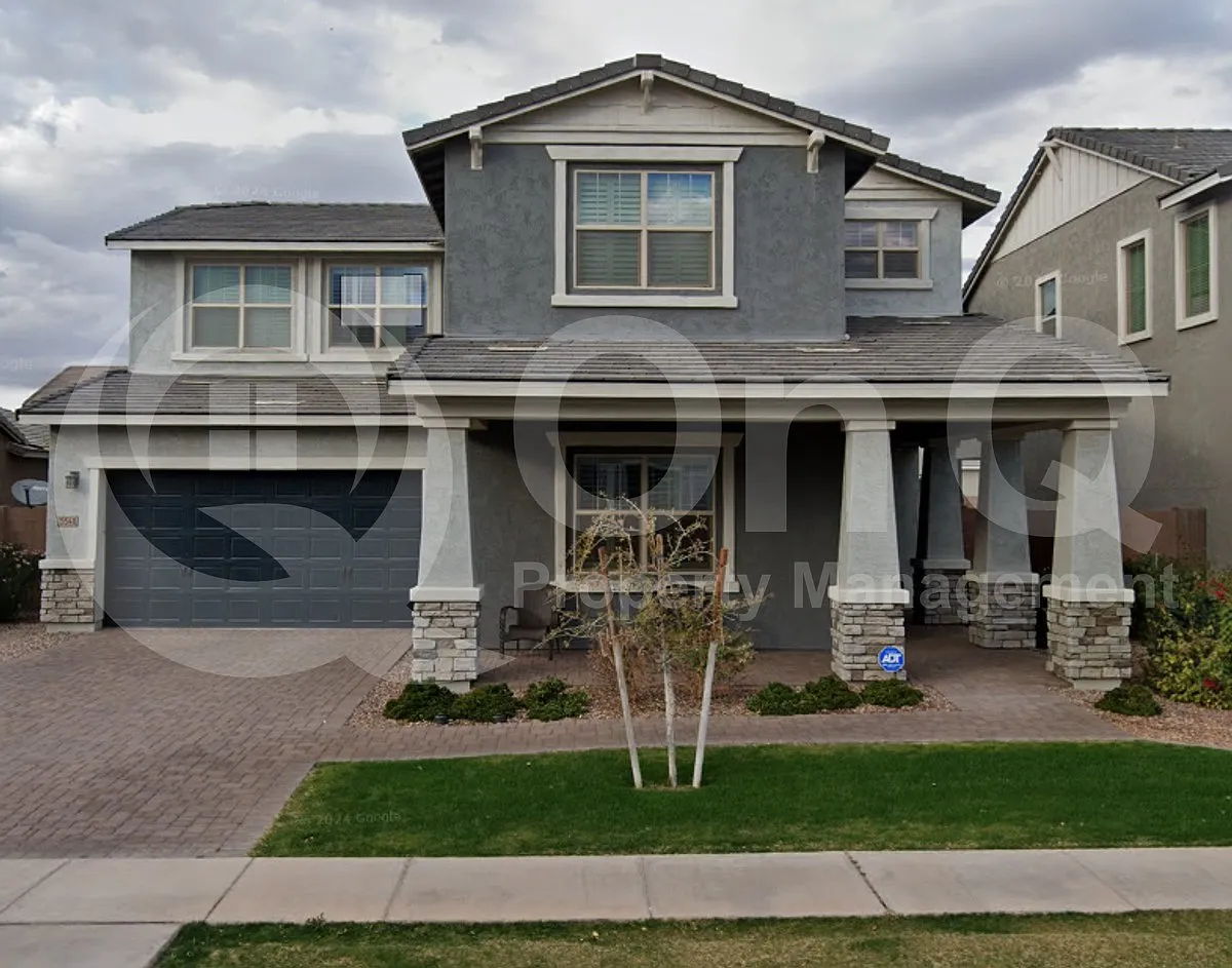 6 bed, 4.0 bath, 3628 sqft, $3,900 — Photo 1