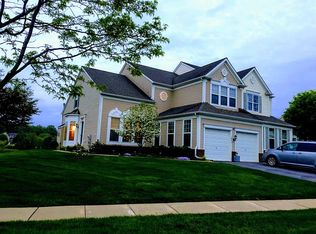 1511 Fox Ln, Breinigsville, PA 18031