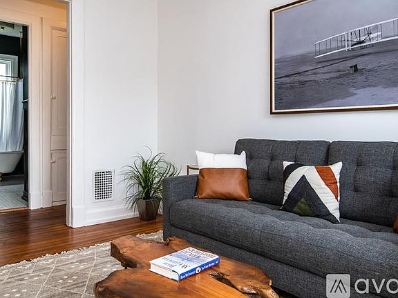 4th image of 6 McClure St #D