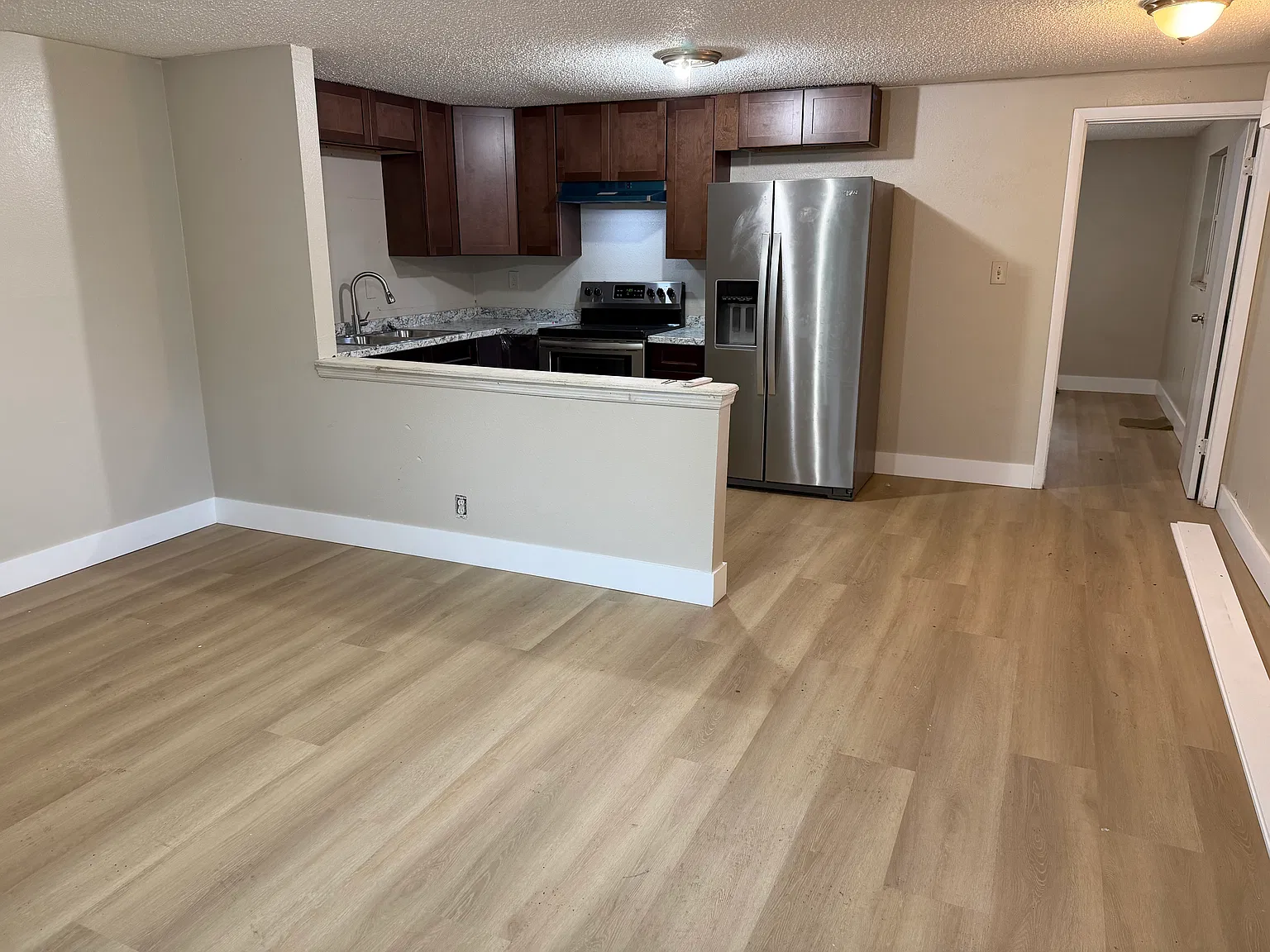 1 bed, 578 sqft, $1,200 — Photo 2