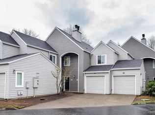 5225 Jean Rd APT 104, Lake Oswego, OR 97035