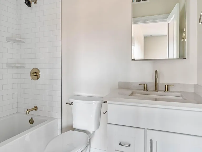 18 New Derby St #206 — Photo 7