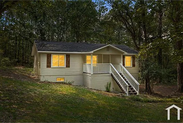 3 bed, 1075 sqft, $1,245 — Photo 1