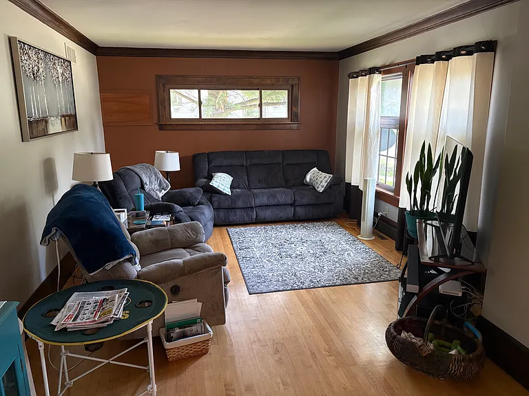 1227 1st Ave — Photo 5