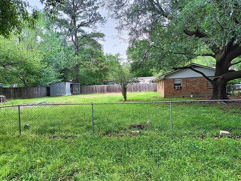 340 West Dr — Photo 12