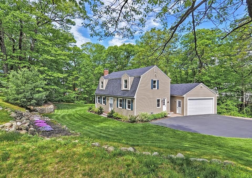 2nd image of 10 Gilmore Rd