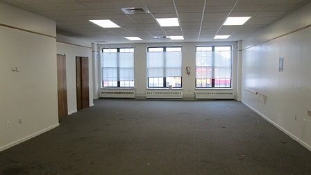 3rd image of 484 Rockaway Ave