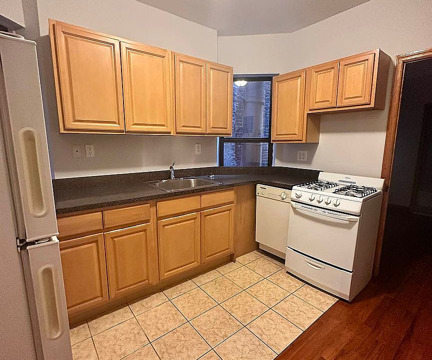 1st image of 783 9th Ave APT 4S