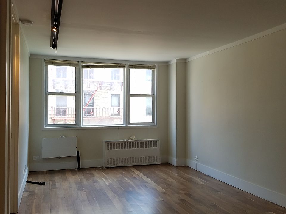 1st image of 200 E 30th St APT 6G