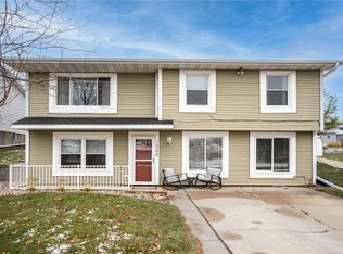 1020 Quarry Ave SW, Cedar Rapids, IA 52404