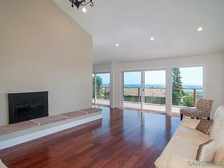 5415 Thunderbird Ln — Photo 3