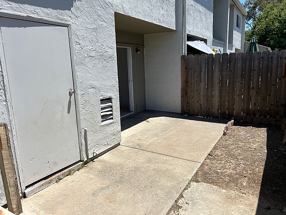 4th image of 97 El Verano Ct