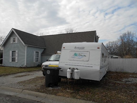 2nd image of 4710 Wellington Ave