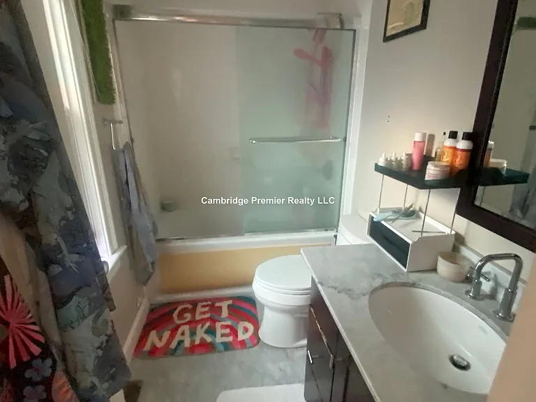 325 Elm St #2 — Photo 6
