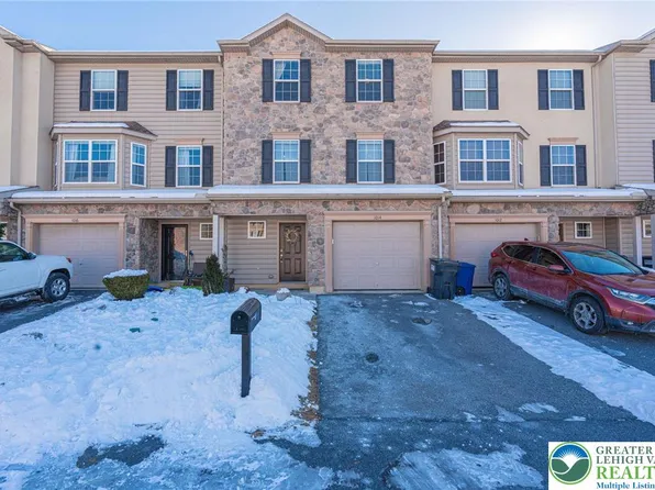 1014 Yarn Ct, Mohrsville, PA 19541