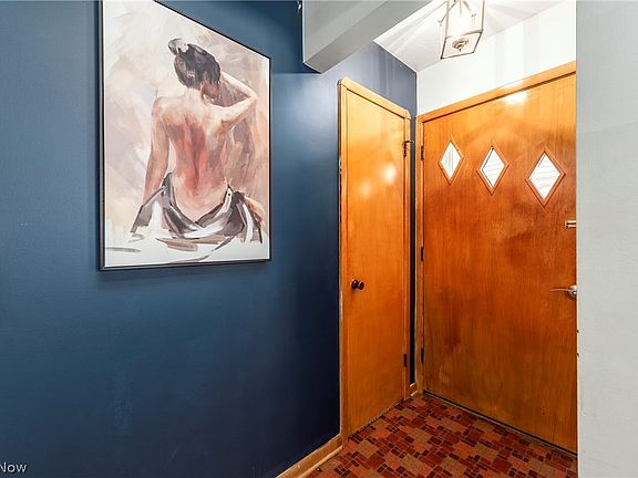 3rd image of 7209 Maplewood Rd