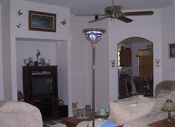 5th image of 348 Jackson Cir