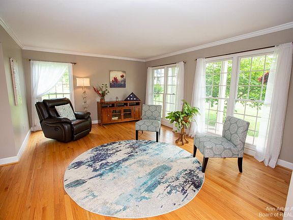 4th image of 7649 Blue Gentian Ct