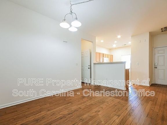 4th image of 169 Dorothy Dr