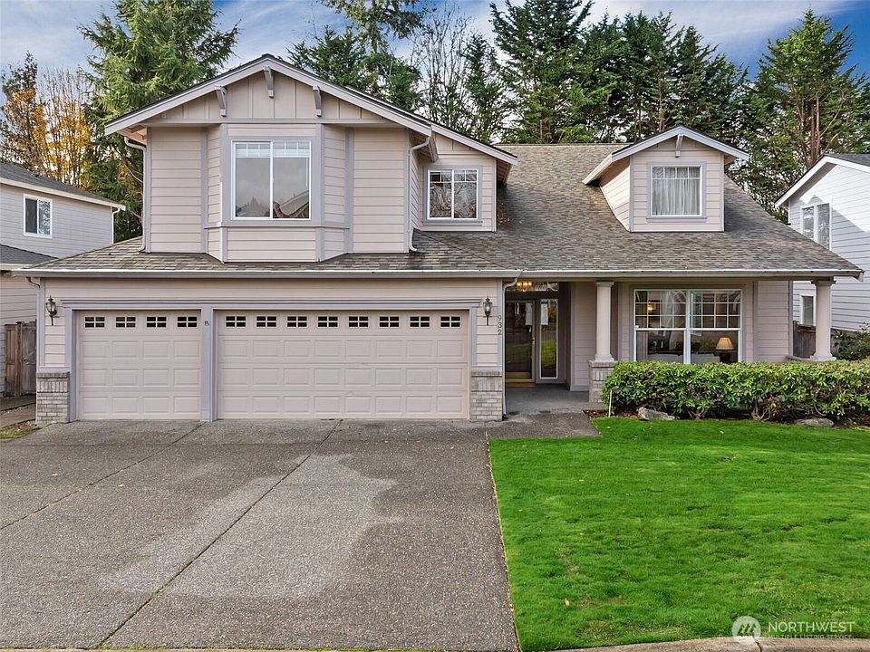 1st image of 932 N Magnolia Lane