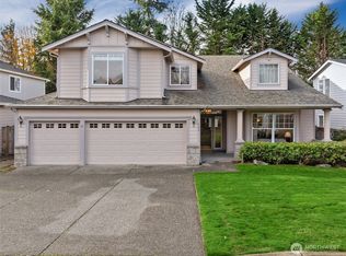 932 N Magnolia Ln, Tacoma, WA