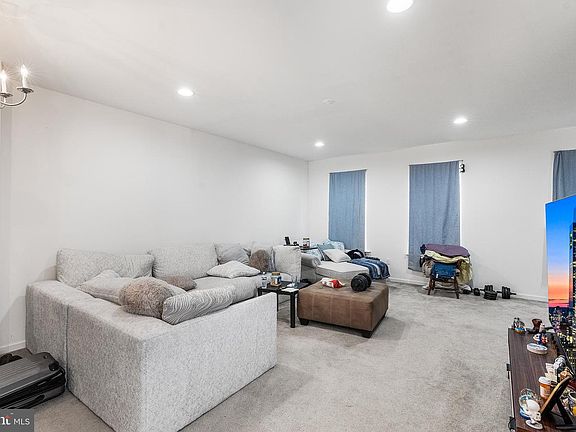 3rd image of 39 Tyndall Trl