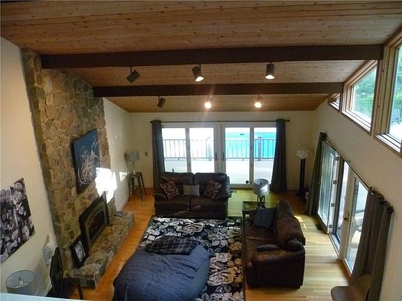 4th image of 27 Pinewood Dr