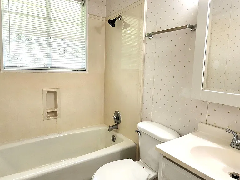 307 Live Oak St — Photo 10