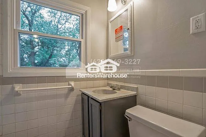 12319 Stafford Ln — Photo 10
