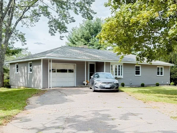 59 Mendon St, Blackstone, MA 01504