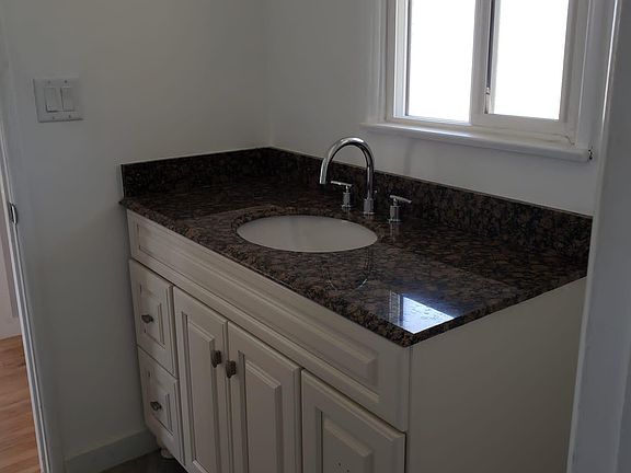 3rd image of 21052 Cantara St
