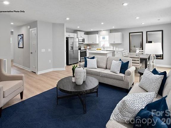 2nd image of 993 Pemberley St