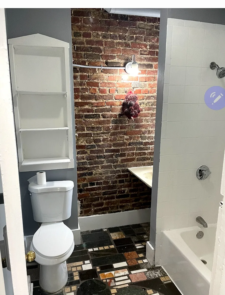 Building Photo - 130 Shurtleff St #1
