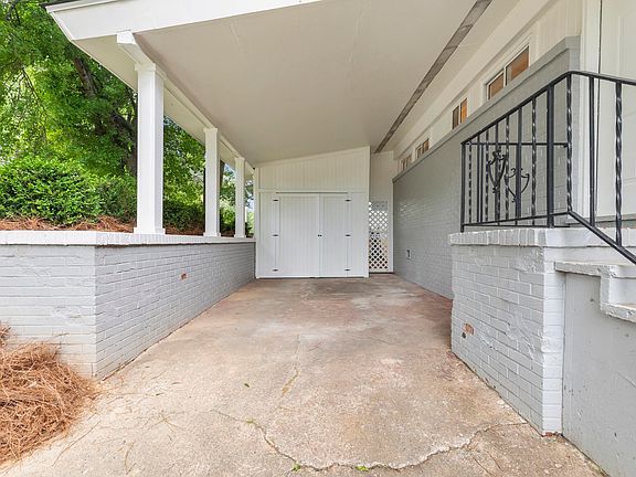 3rd image of 1036 Montclair Rd