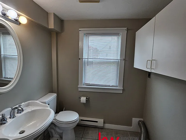 27 Ferry St #B — Photo 6