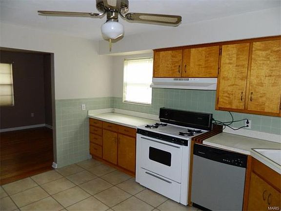 5th image of 211 N Walnut St