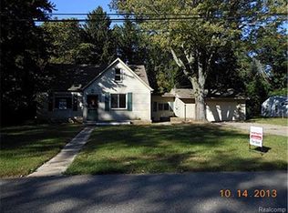 22750 Golfview Dr, Southfield, MI 48033