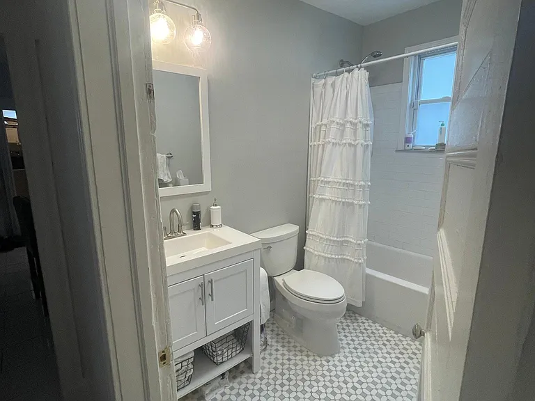 149 Claremont Ave #1 — Photo 4