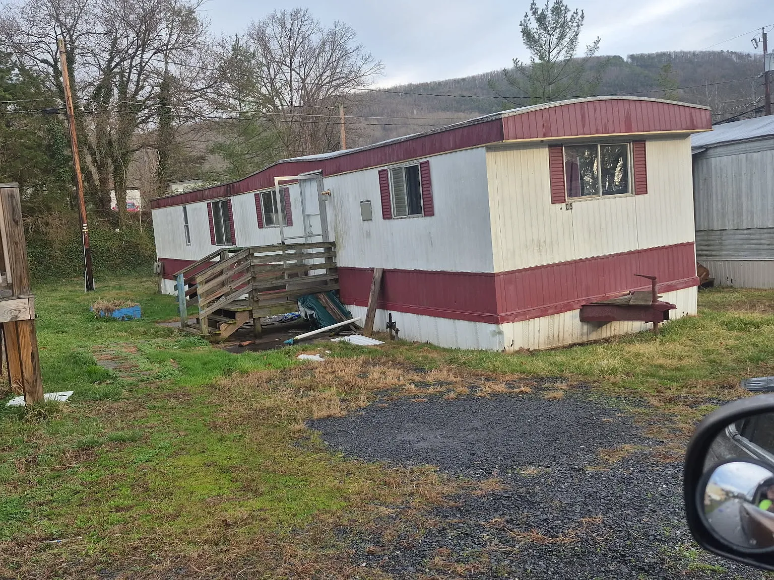 2 bed, 700 sqft, $550 — Photo 1