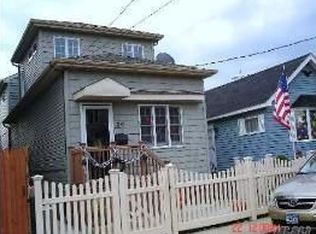 20 W 11th Rd, Broad Channel, NY 11693