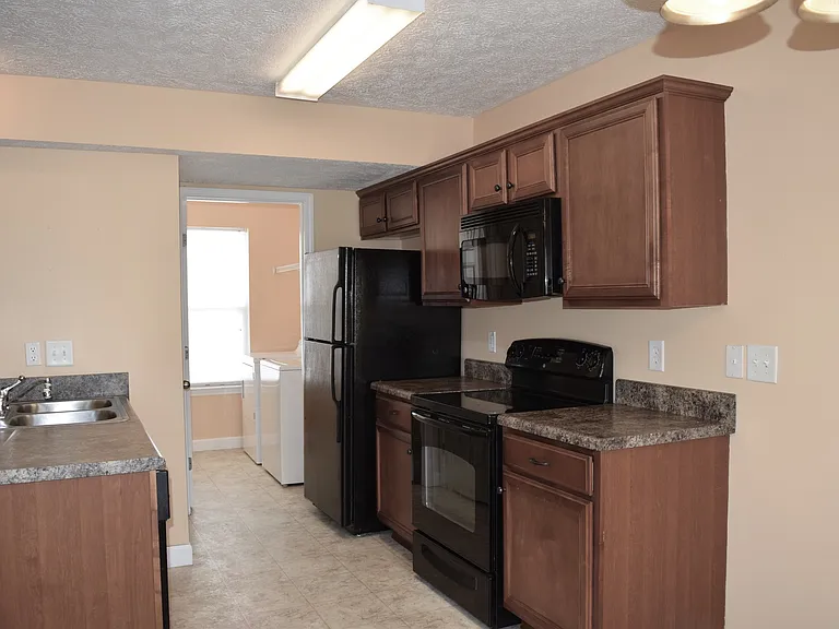 919 Tapoco Ct — Photo 8