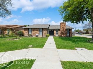 8609 Kensington Dr, Rowlett, TX