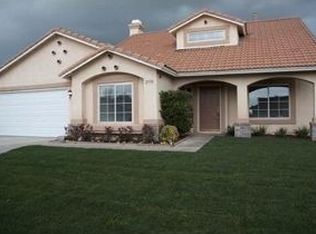 2530 W Dawnview Dr, Rialto, CA 92377